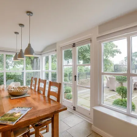 3 Bed In Oc-b33652